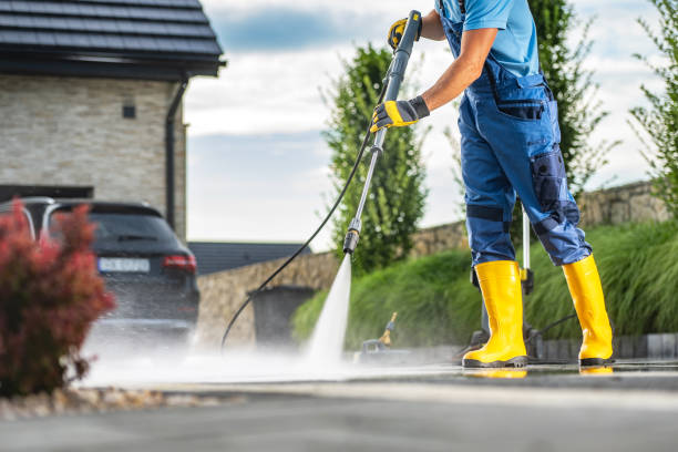 Best Garage Pressure Washing  in Woodland Beach, MI